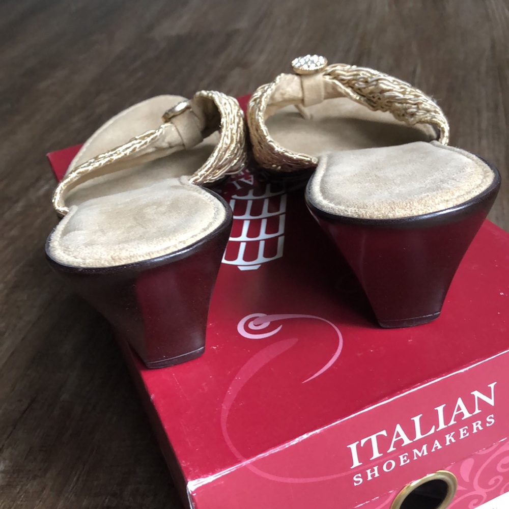Italian Shoemakers Tan Sandals with Tassel Detail - Picture 3 of 7